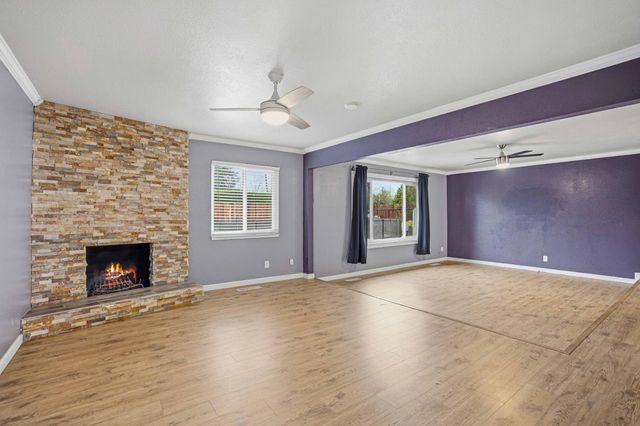 2500 Mira Flores Dr, Turlock, CA 95380