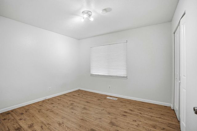 2500 Mira Flores Dr, Turlock, CA 95380