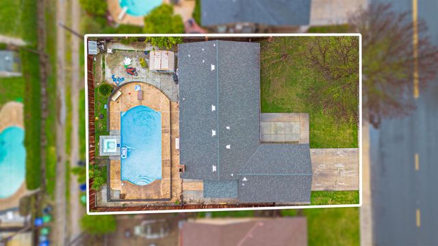 2500 Mira Flores Dr, Turlock, CA 95380