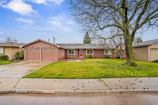2500 Mira Flores Dr, Turlock, CA 95380