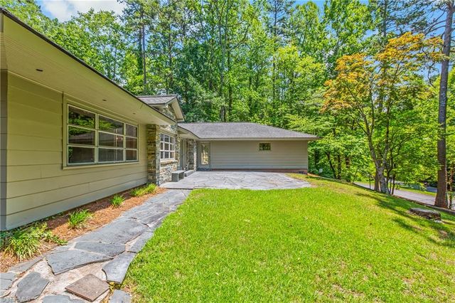 1112 Ferndale Boulevard, High Point, NC 27262