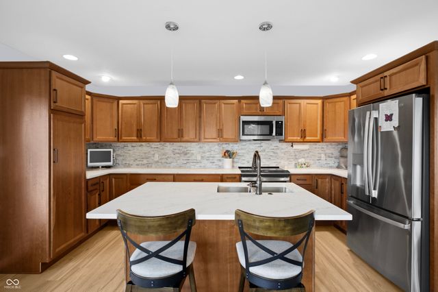 5141 Montpelier Court, Columbus, IN 47203