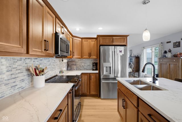 5141 Montpelier Court, Columbus, IN 47203