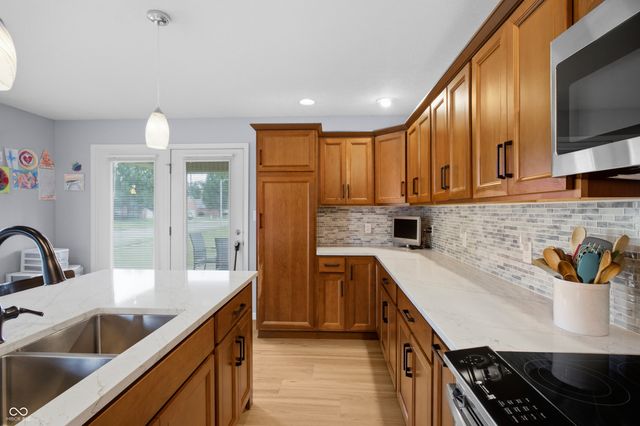 5141 Montpelier Court, Columbus, IN 47203