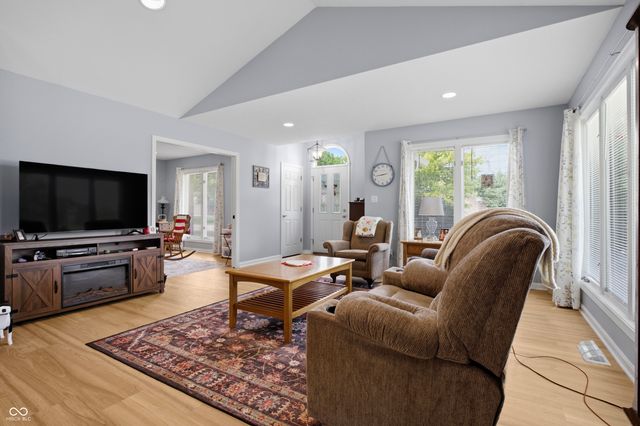 5141 Montpelier Court, Columbus, IN 47203