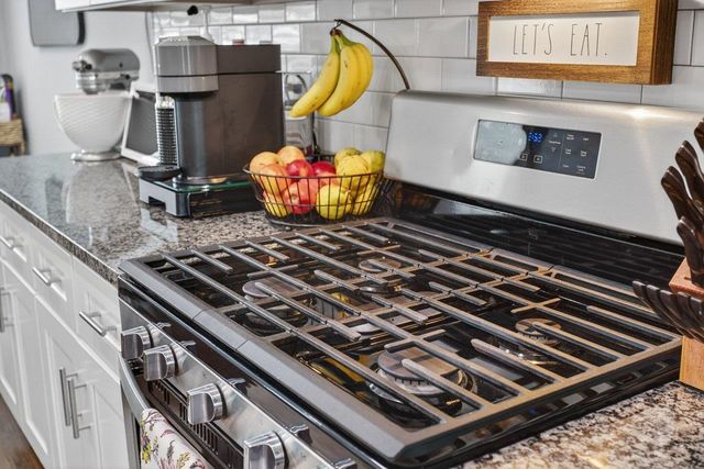 3255 CHARLESTON BLVD, Rockingham, VA 22801