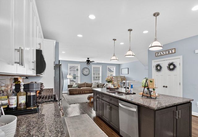 3255 CHARLESTON BLVD, Rockingham, VA 22801