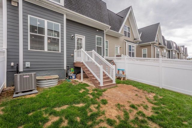 3255 CHARLESTON BLVD, Rockingham, VA 22801