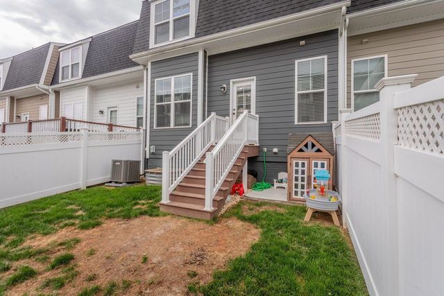 3255 CHARLESTON BLVD, Rockingham, VA 22801