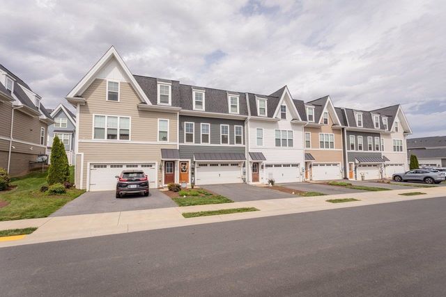 3255 CHARLESTON BLVD, Rockingham, VA 22801