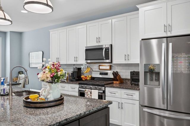 3255 CHARLESTON BLVD, Rockingham, VA 22801