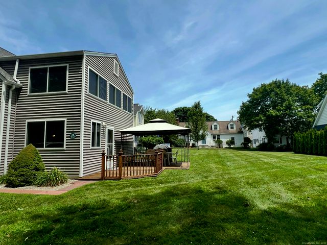 12 Elm Avenue, Westbrook, CT 06498