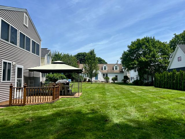 12 Elm Avenue, Westbrook, CT 06498