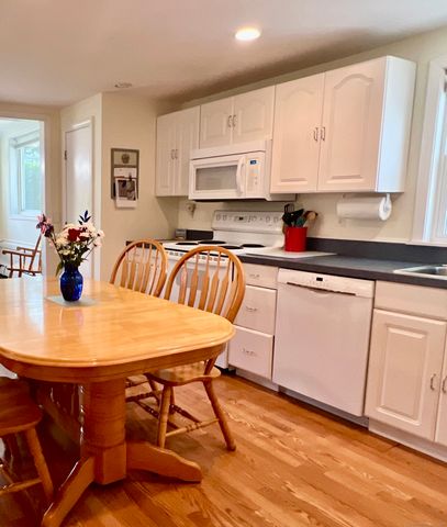 12 Elm Avenue, Westbrook, CT 06498