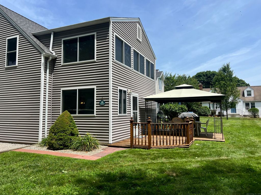 12 Elm Avenue, Westbrook, CT 06498