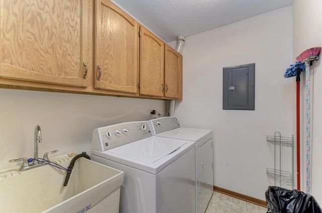 504 Elizabeth Drive 18-B-L, Wood Dale, IL 60191