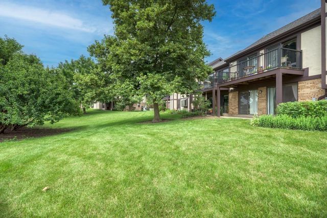 504 Elizabeth Drive 18-B-L, Wood Dale, IL 60191