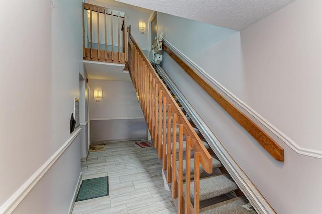 504 Elizabeth Drive 18-B-L, Wood Dale, IL 60191