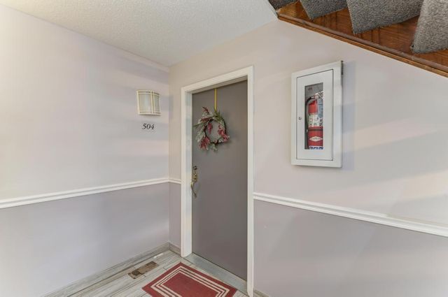 504 Elizabeth Drive 18-B-L, Wood Dale, IL 60191