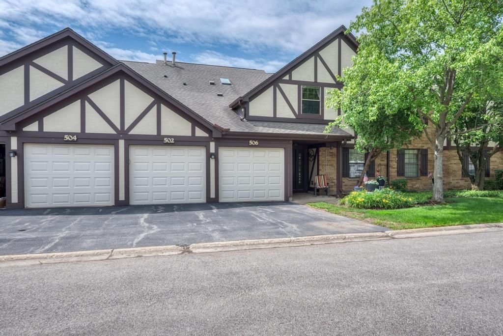 504 Elizabeth Drive 18-B-L, Wood Dale, IL 60191