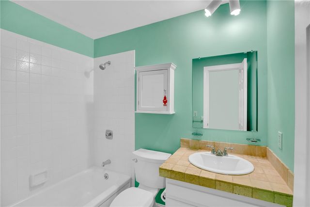 2035 13th Avenue SW, Vero Beach, FL 32962