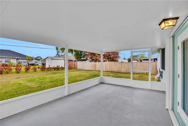 2035 13th Avenue SW, Vero Beach, FL 32962