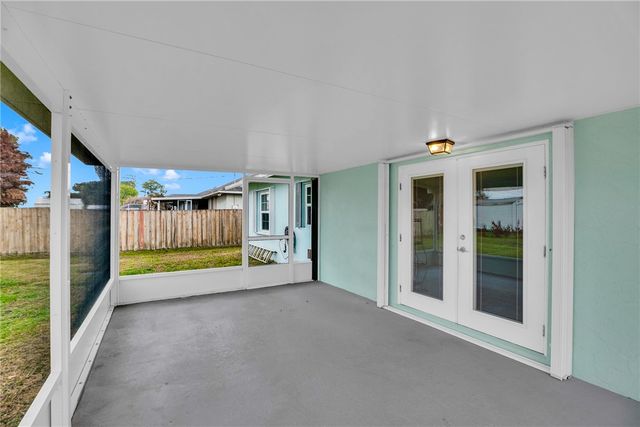 2035 13th Avenue SW, Vero Beach, FL 32962