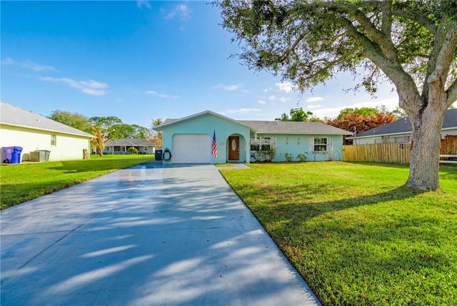 2035 13th Avenue SW, Vero Beach, FL 32962