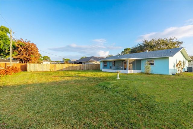 2035 13th Avenue SW, Vero Beach, FL 32962