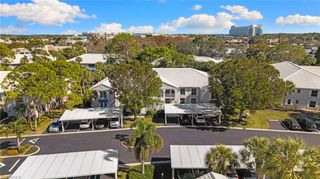 864 Gulf Pavilion DR # 202, Naples, FL 34108