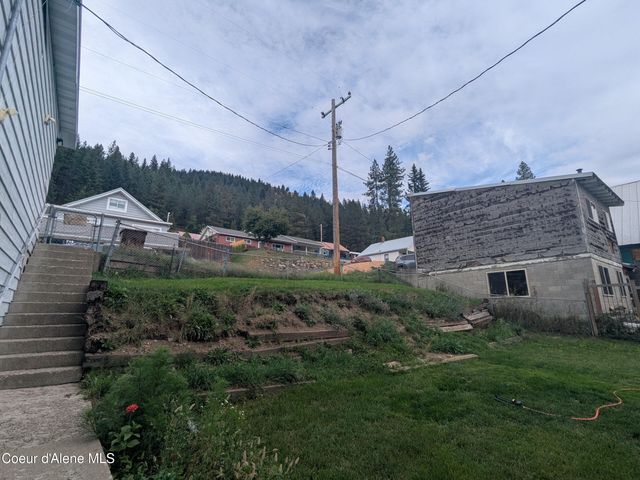 721 Hunter St, Mullan, ID 83846