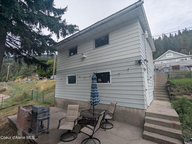 721 Hunter St, Mullan, ID 83846
