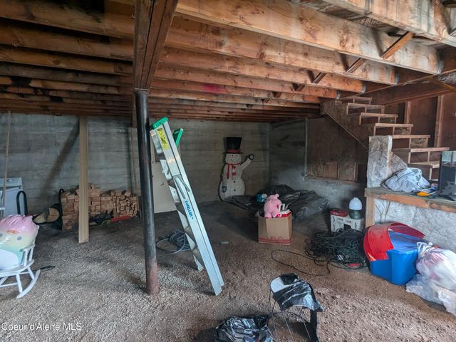 721 Hunter St, Mullan, ID 83846