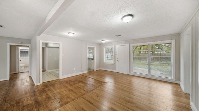 8018 Sharondale Drive, Houston, TX 77033