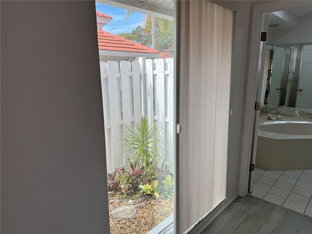 3117 LAKE PARK LANE 15, Sarasota, FL 34231