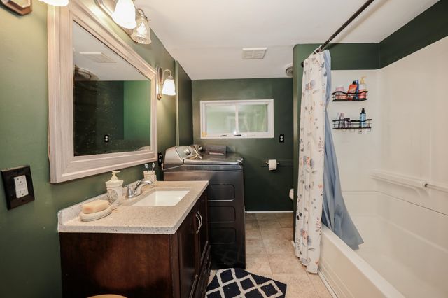 4 Markar Street, Nashua, NH 03060