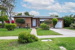 2105 S Rosewood, Santa Ana, CA 92707