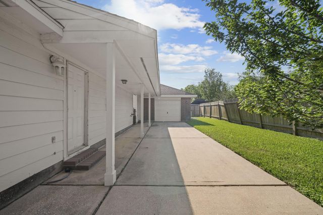 1602 Orlando Street, Friendswood, TX 77546
