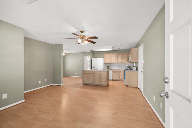 1602 Orlando Street, Friendswood, TX 77546