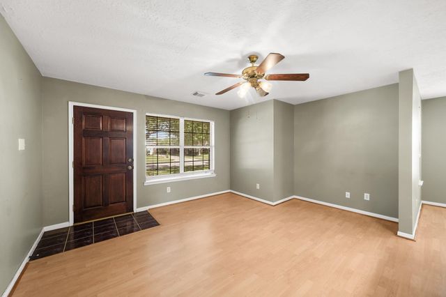 1602 Orlando Street, Friendswood, TX 77546