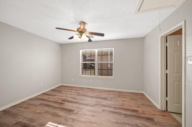 1602 Orlando Street, Friendswood, TX 77546