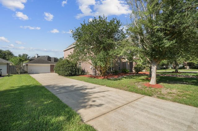 1602 Orlando Street, Friendswood, TX 77546