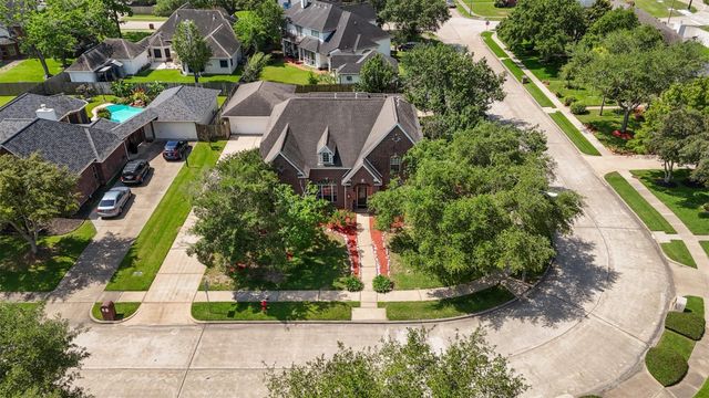 1602 Orlando Street, Friendswood, TX 77546