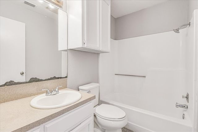 6701 Meadowbreeze Pkwy, Corpus Christi, TX 78414