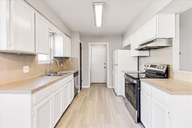 6701 Meadowbreeze Pkwy, Corpus Christi, TX 78414
