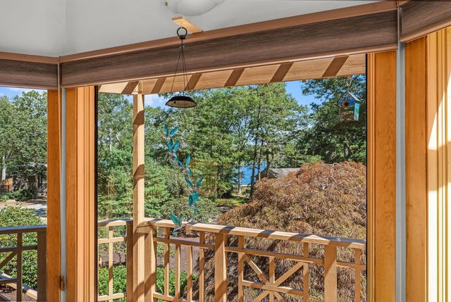 81 Lakeview Blvd, Plymouth, MA 02360