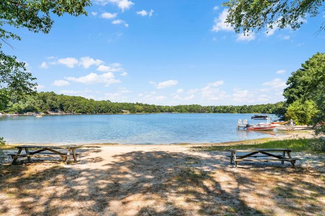 81 Lakeview Blvd, Plymouth, MA 02360