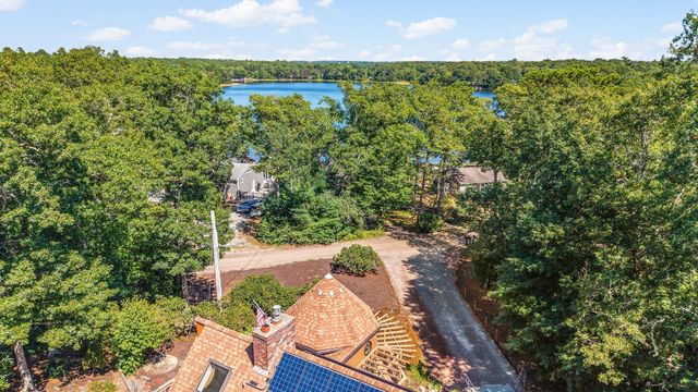 81 Lakeview Blvd, Plymouth, MA 02360