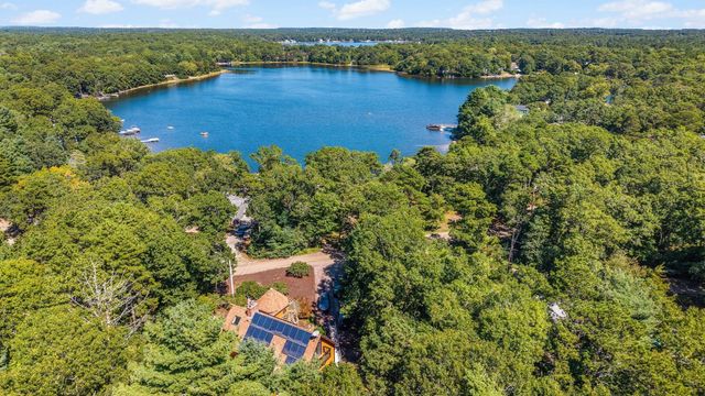 81 Lakeview Blvd, Plymouth, MA 02360