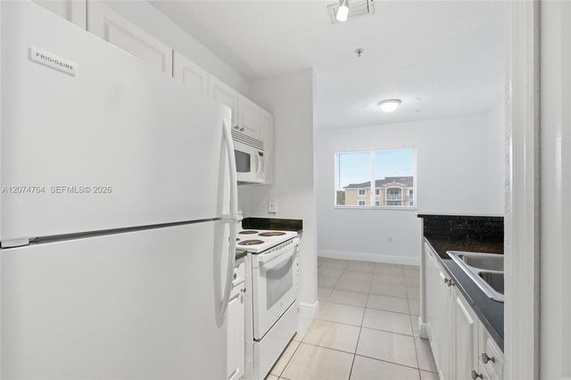 21000 SW 87th Avenue 307, Cutler Bay, FL 33189